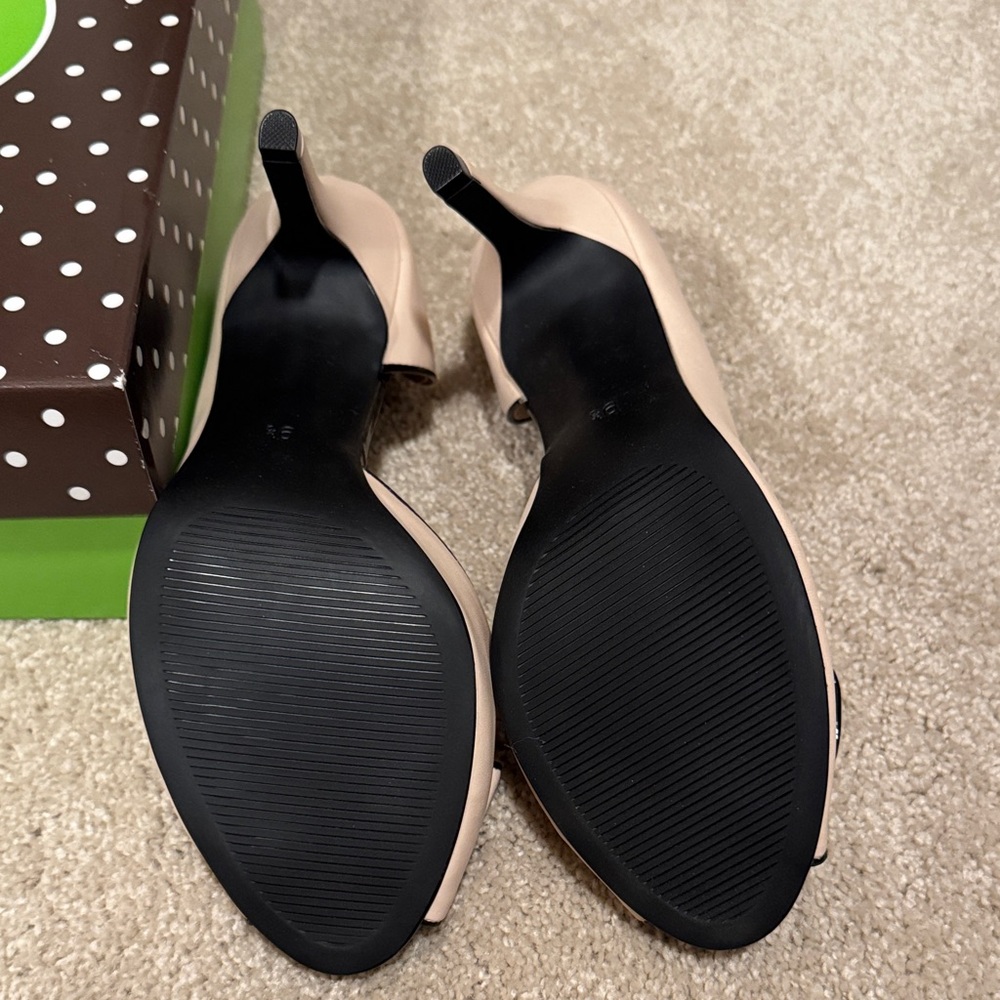 Kelly & Katie Bow Accent Peep Toe Heels - Cream and Black - Picture 5 of 7